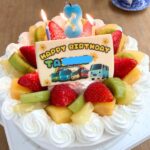楽天通販のプリントクッキーでオリジナルちびっこバスタヨTAYOのバースデーケーキ